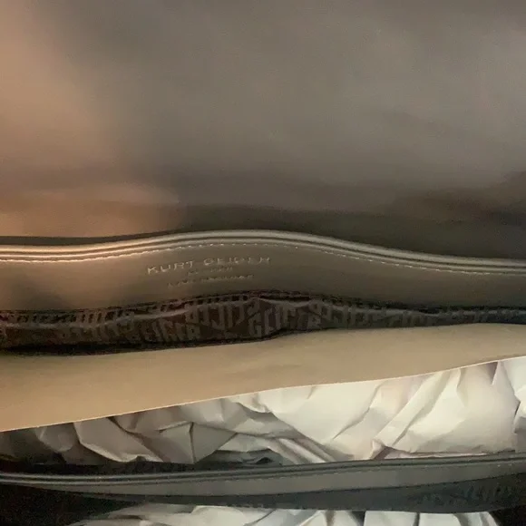 Kurt Geiger London  Kensington Drench Quilted XXL Shoulder Bag - Picture 13 of 15